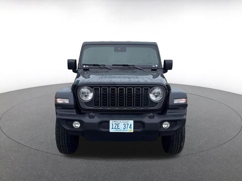 Used 2025 Jeep Wrangler Sport S image 3