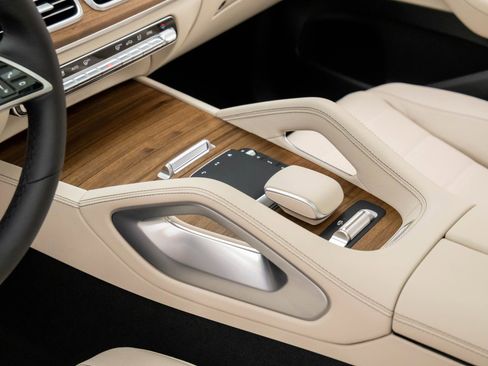 New 2026 Mercedes-Benz GLS 450 4MATIC image 13