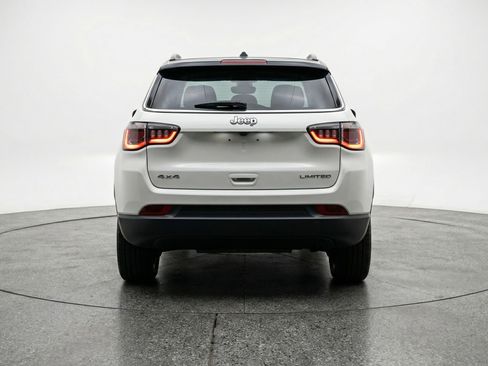 Used 2025 Jeep Compass Limited AWD/4WD image 7
