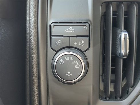 Used 2023 Chevrolet Silverado 1500 Custom image 28