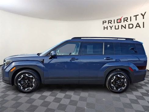 Certified 2025 Hyundai Santa Fe SEL image 7