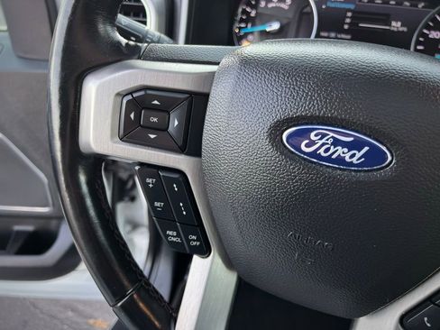 Used 2022 Ford F250 Platinum w/ FX4 Off-Road Package image 49