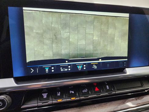 Used 2024 Chevrolet Silverado 3500 LTZ w/ LTZ Convenience Package image 21