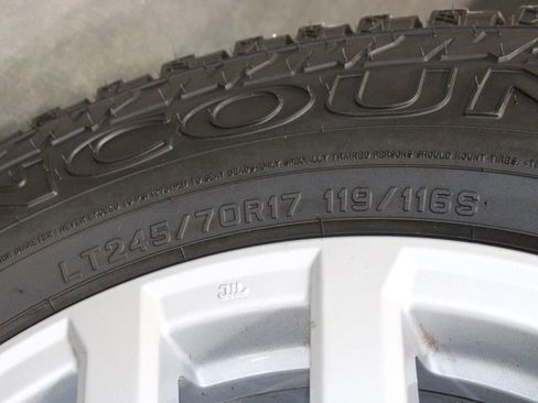 Used 2024 Toyota Tacoma SR5 image 41