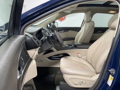 Used 2019 Lincoln Nautilus Reserve AWD/4WD image 14