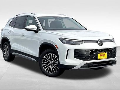 New 2025 Volkswagen Tiguan S