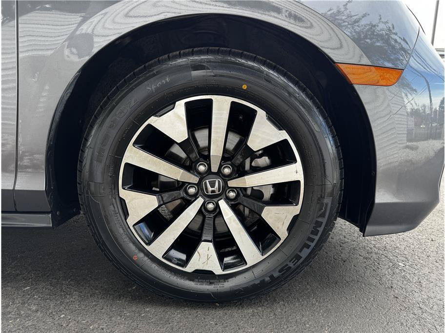 Used 2025 Honda Odyssey EX-L image 29