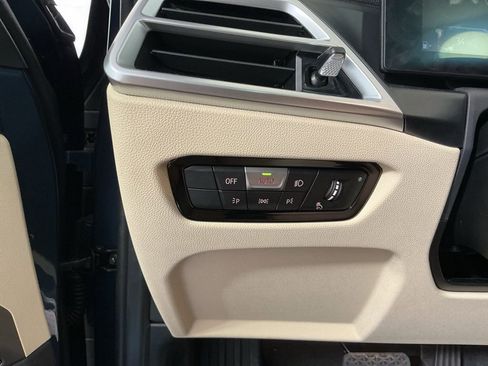 New 2026 BMW 330i Sedan w/ Premium Package image 18