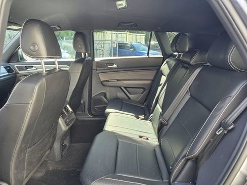Used 2023 Volkswagen Atlas Cross Sport SE AWD/4WD image 10