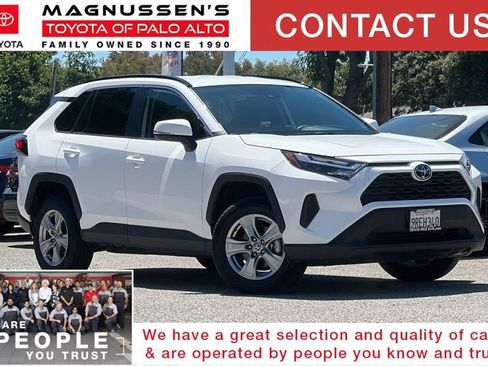 Used 2025 Toyota RAV4 XLE AWD/4WD image 1