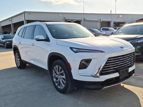 Used 2026 Buick Enclave Preferred FWD image 4