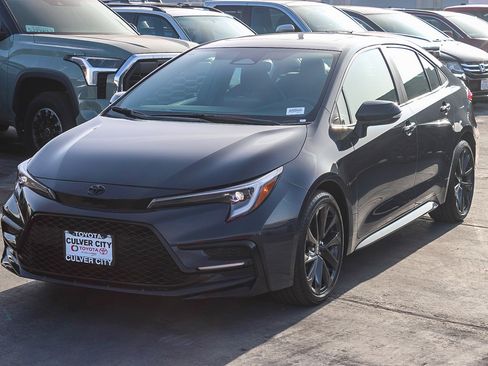 Certified 2023 Toyota Corolla SE image 3