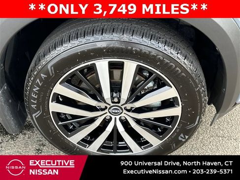 Certified 2025 Nissan Pathfinder Platinum w/ Cargo Package image 7