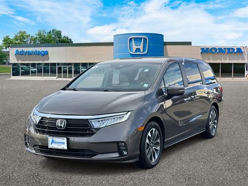 Certified 2023 Honda Odyssey EX-L image 2