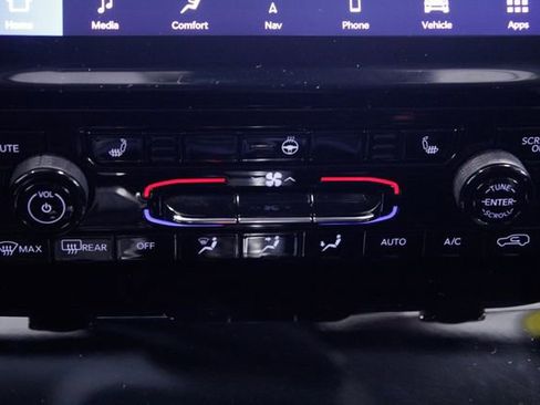 Used 2023 Jeep Grand Cherokee L Limited w/ Trailer Tow Group (B) image 31