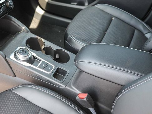 New 2025 Ford Escape SE image 19