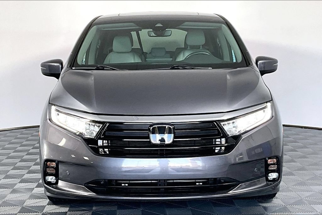 Used 2024 Honda Odyssey Touring image 3