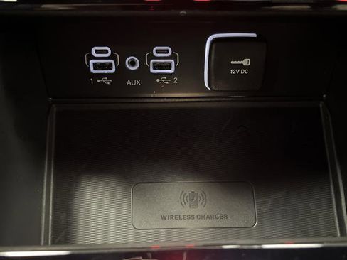 Used 2025 Jeep Grand Cherokee L Limited w/ Luxury Tech Group II image 24