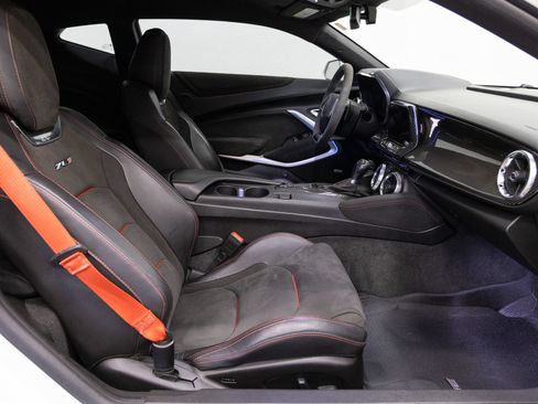 Used 2018 Chevrolet Camaro ZL1 RWD image 14