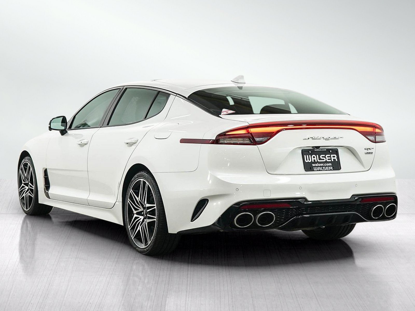 Used 2022 Kia Stinger GT2 AWD/4WD image 3