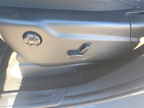 Used 2023 Dodge Durango GT image 10