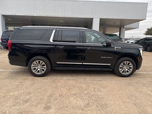 Used 2025 GMC Yukon XL Denali image 8