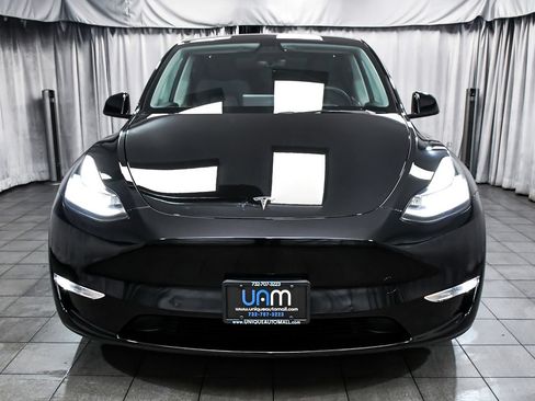 Used 2021 Tesla Model Y Long Range AWD/4WD image 2