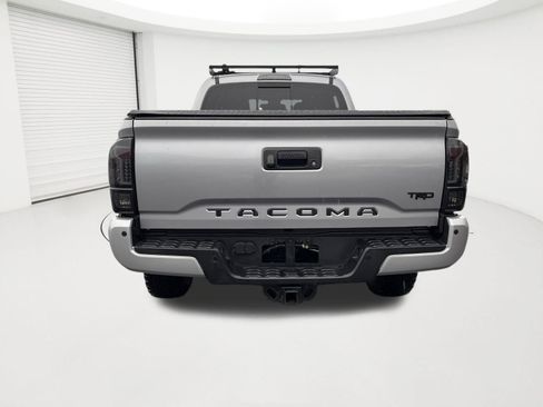 Used 2020 Toyota Tacoma TRD Off-Road image 4