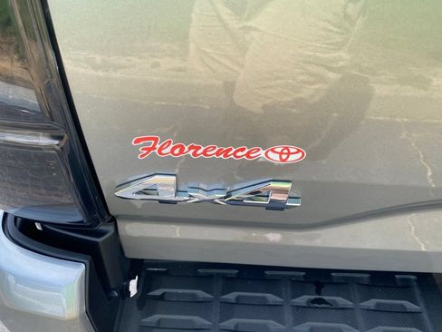 Used 2020 Toyota Tacoma SR AWD/4WD image 13