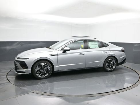 New 2026 Hyundai Sonata SEL FWD image 2