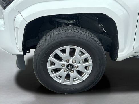 Used 2024 Toyota Tacoma SR5 AWD/4WD image 24