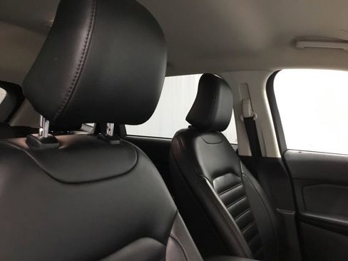 Used 2023 Ford Edge SEL image 25