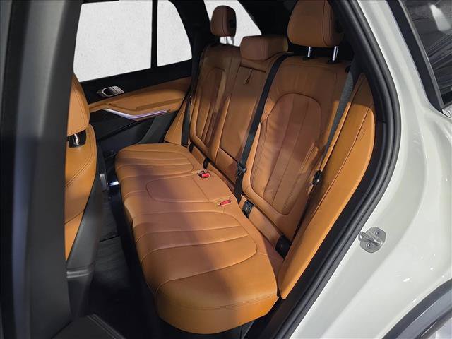 Used 2021 BMW X5 xDrive40i w/ Luxury Seating Package 2 AWD/4WD image 15