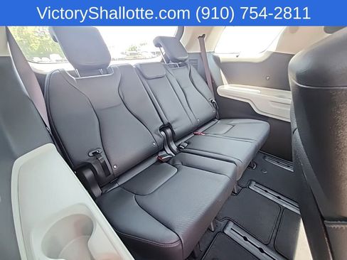 Used 2022 Kia Carnival SX Prestige FWD image 36