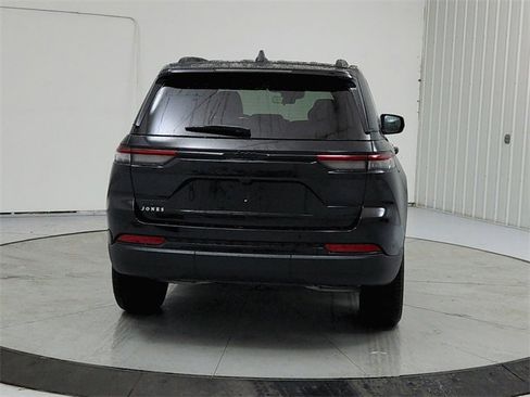 New 2025 Jeep Grand Cherokee Limited w/ Trailer Tow Package image 6