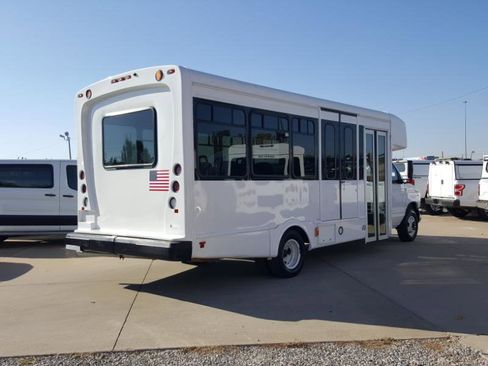 Used 2019 Ford E-450 and Econoline 450 Super Duty w/ Shuttle Bus Prep Package image 7