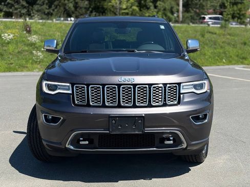 Used 2019 Jeep Grand Cherokee Overland AWD/4WD image 9