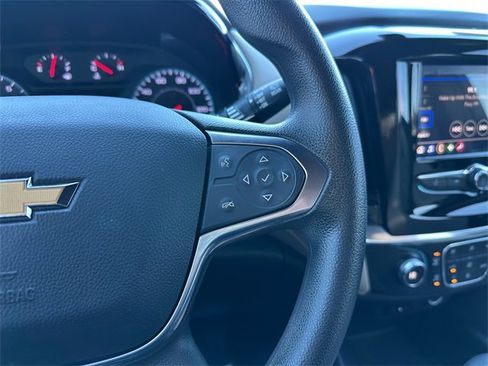 Used 2023 Chevrolet Traverse LS image 23