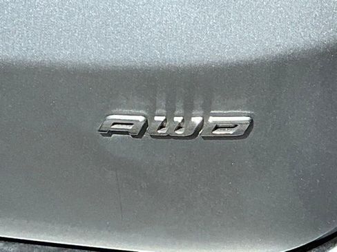 Used 2024 Ford Edge Titanium AWD/4WD image 10