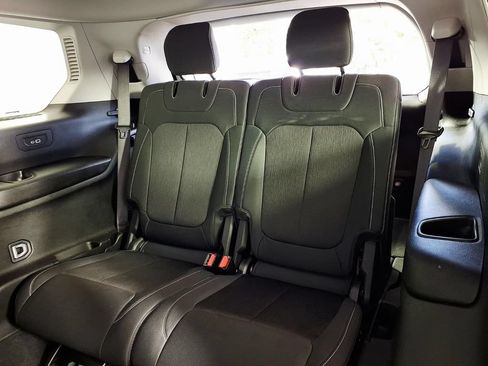 Used 2022 Jeep Grand Cherokee L Laredo w/ Luxury Tech Group I AWD/4WD image 9