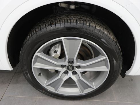 Used 2025 Audi Q5 2.0T Premium image 3