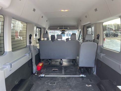 Used 2019 Ford Transit 350 XL image 26