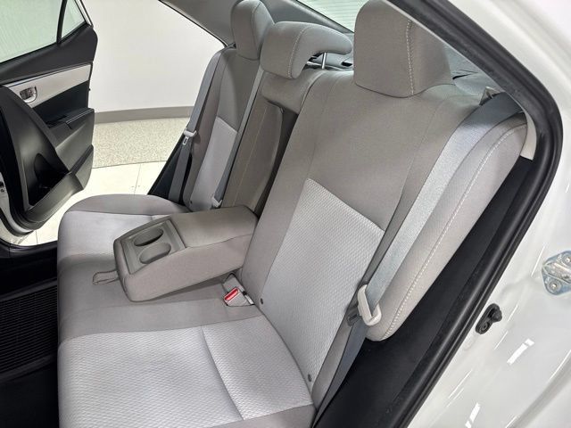 Used 2016 Toyota Corolla LE FWD image 18