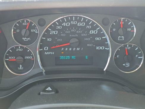 Used 2024 Chevrolet Express 3500 LT w/ LT Preferred Equipment Group RWD image 16