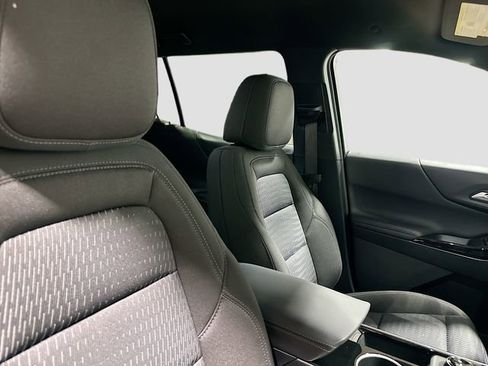 New 2026 Chevrolet Equinox LT w/ Safety and Technology Package FWD image 31