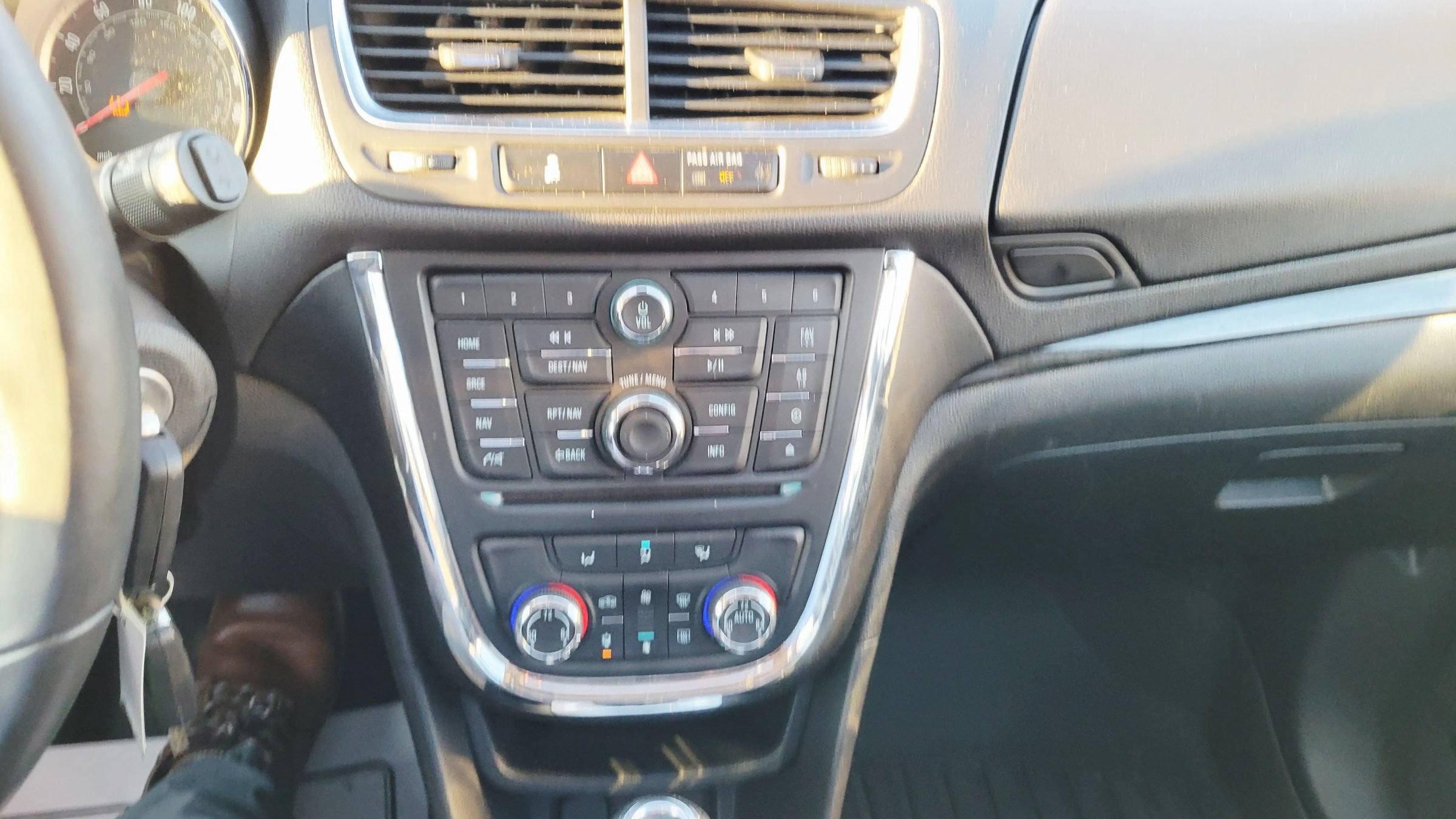Used 2016 Buick Encore Convenience AWD/4WD image 9