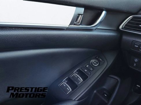 Used 2022 Honda Accord Sport image 12