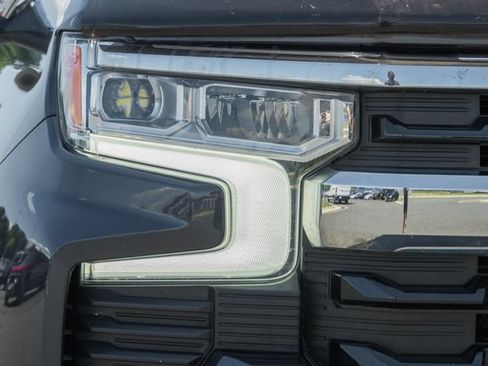 Used 2023 Chevrolet Silverado 1500 LT w/ Z71 Off-Road Package AWD/4WD image 16