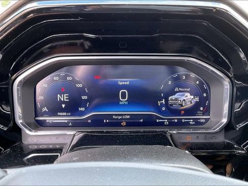 Used 2024 Chevrolet Silverado 1500 High Country AWD/4WD image 10