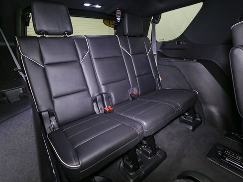 Used 2021 Cadillac Escalade Premium Luxury w/ Performance Package image 25